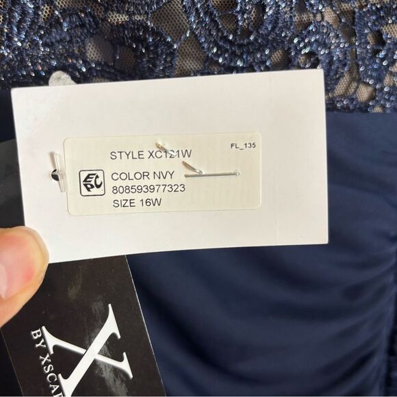 Xscape Stand-Collar Illusion Back Navy Blue Formal Gown Size 16W Ruched Lace NEW - Picture 13 of 16